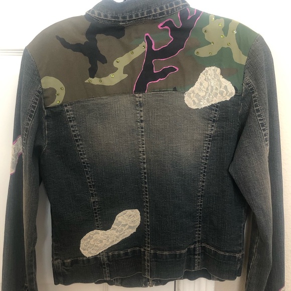 Angel Jeans Camouflage Denim Jacket With Detailing - Picture 4 of 16